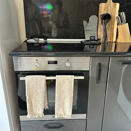 Apartment Breeze & Bliss I 1br With Parking *