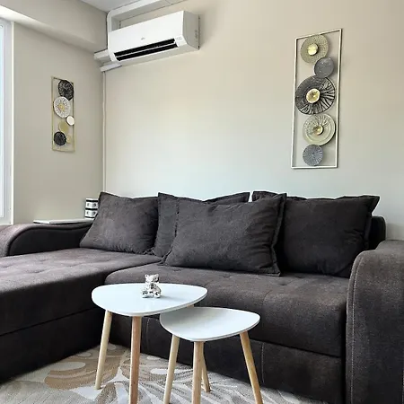 Apartment Breeze & Bliss I 1br With Parking Warna