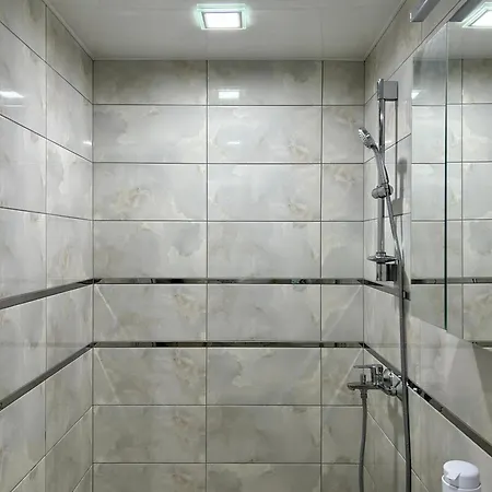 Apartment Breeze & Bliss I 1br With Parking Warna